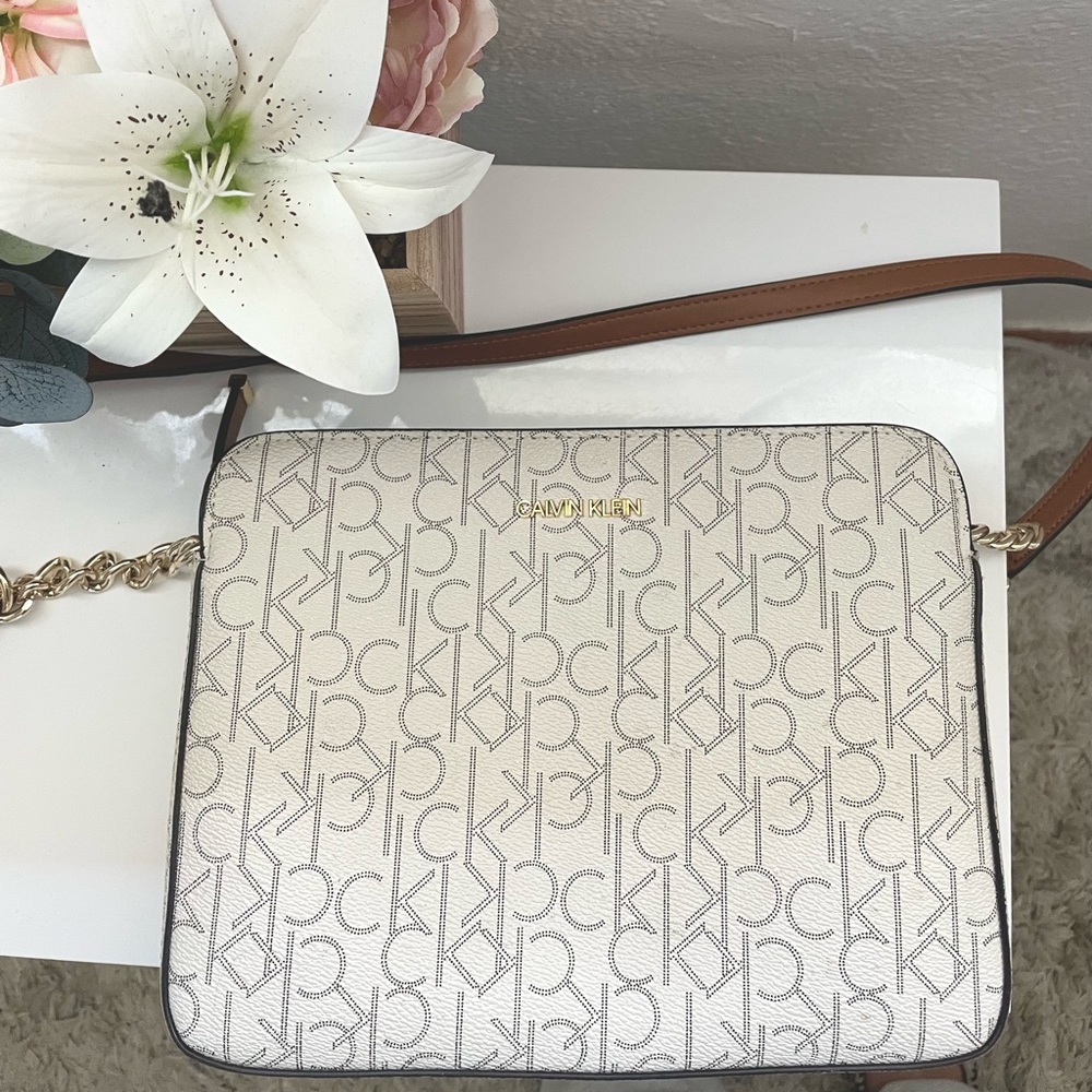 Calvin Klein Crossbody
